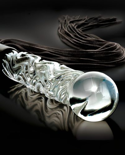 Icicles No. 38 - bőr korbács és üveg dildó (átlátszó-fekete)